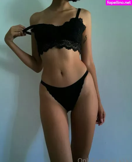 Vikkkess OnlyFans Thumbnail #tHYMjAfnOO