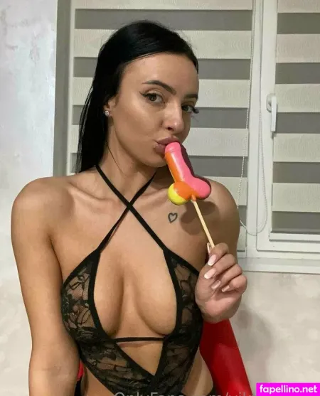 Vikkyqueen Main Profile Photo