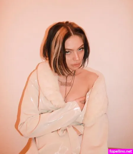 Viktoria Krause OnlyFans Thumbnail #hh7v1P51WM