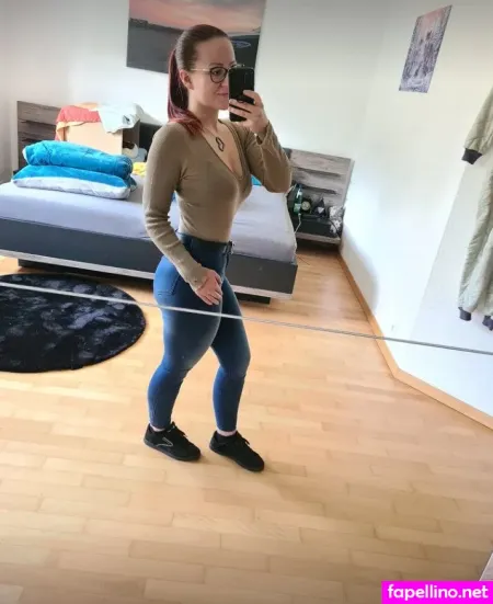 Viktoria Viktoriabochen1601 Viktoria Bochen Haveanamesorry OnlyFans Thumbnail #afGpXzFOwB