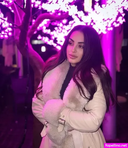 Viktoria Vonfalkenstein OnlyFans Thumbnail #WsciwsJCYy
