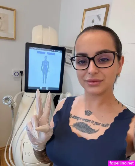 Viktoria Vonfalkenstein OnlyFans Thumbnail #ng50r7b9ru