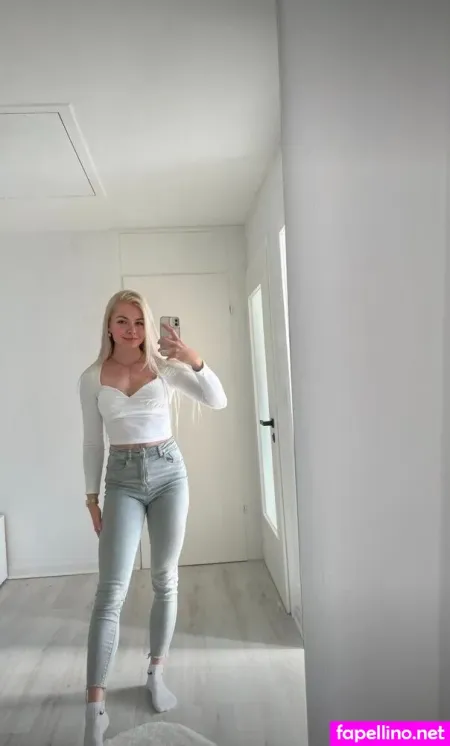 Viktoriaknig OnlyFans Thumbnail #KCNENVEZUc