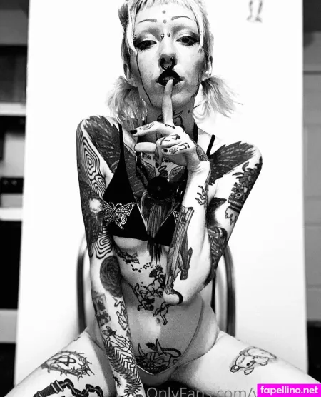 Vila Vee OnlyFans Thumbnail #1RiMHugRfD