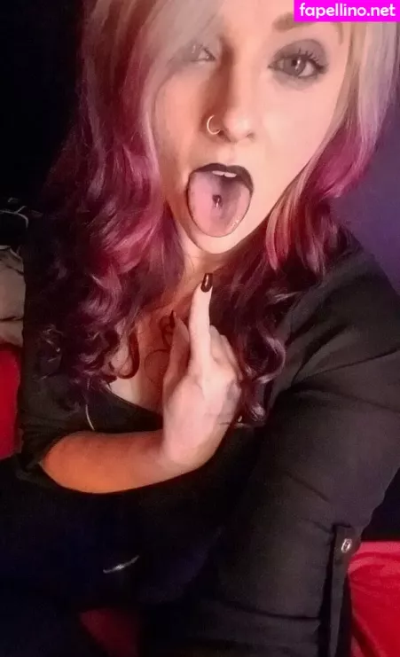 Vinniethemouth OnlyFans Thumbnail #0hIDh7ObTZ