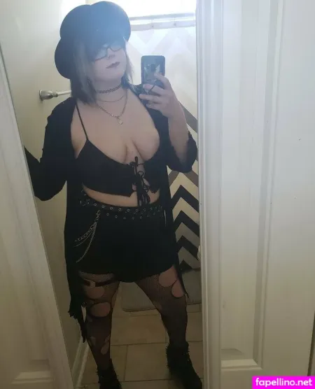 Vinsm0ke OnlyFans Thumbnail #W6gJKAfAnz