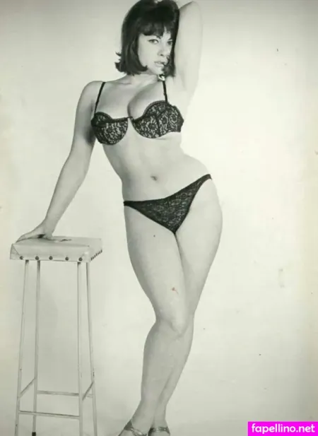 Vintage English Pinups OnlyFans Thumbnail #kvYT9otJjd