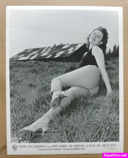 Vintage Sexy Celebs OnlyFans Thumbnail #2ksvaDN1C4