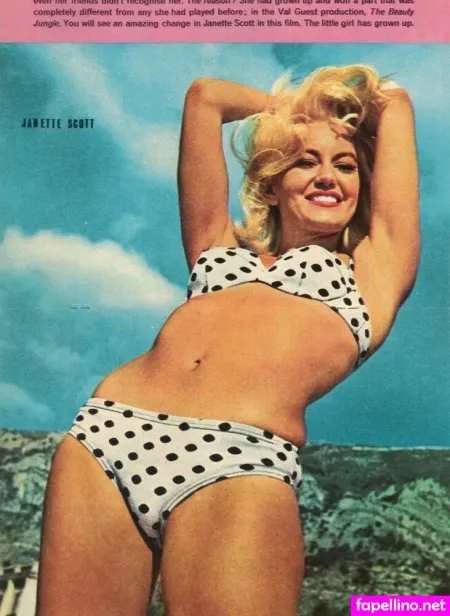 Vintage Sexy Celebs OnlyFans Thumbnail #C3y6V6hffb