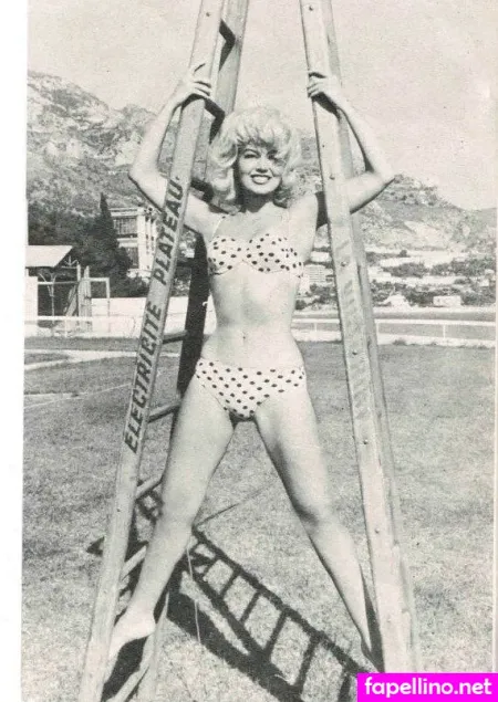 Vintage Sexy Celebs OnlyFans Thumbnail #y0uPTP7wZi