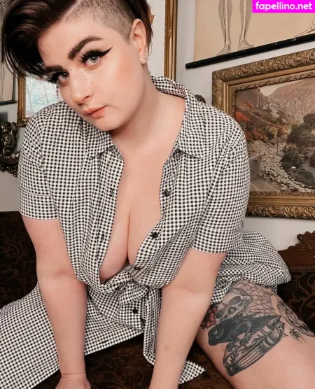 Vintage Vogue OnlyFans Thumbnail #JPHXxCe3ai