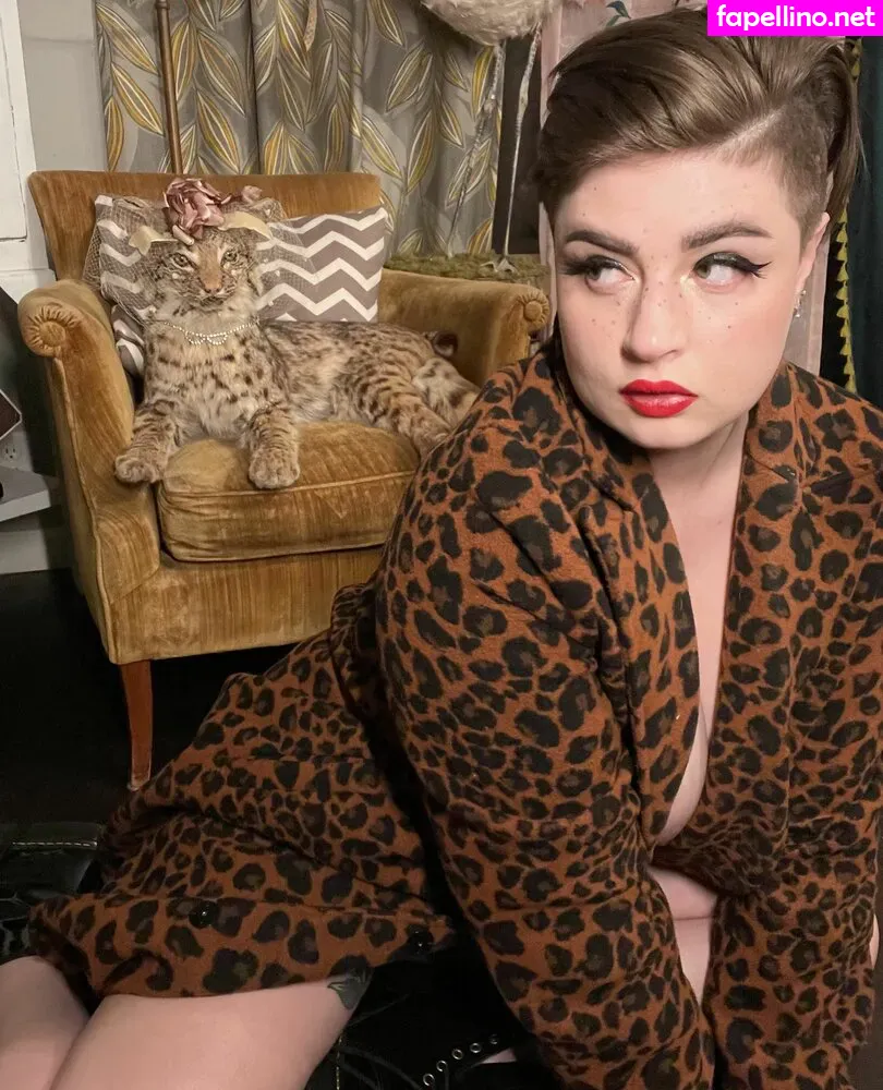 Grimyandgolden, Rosieposiepie, vintage_vogue Nude Leaked OnlyFans Photo #fG96s6My6v