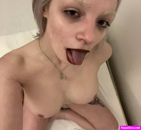 Viola 1 OnlyFans Thumbnail #iZwpOPADcy