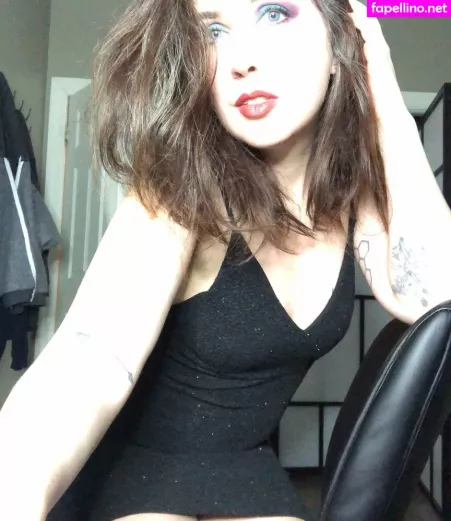 Viola Volta OnlyFans Thumbnail #R3NZtzM73P