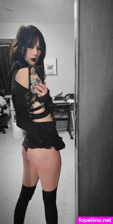 Violavixene OnlyFans Thumbnail #JRax27zymw