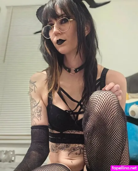Violavixene OnlyFans Thumbnail #xJAW9VjHaM