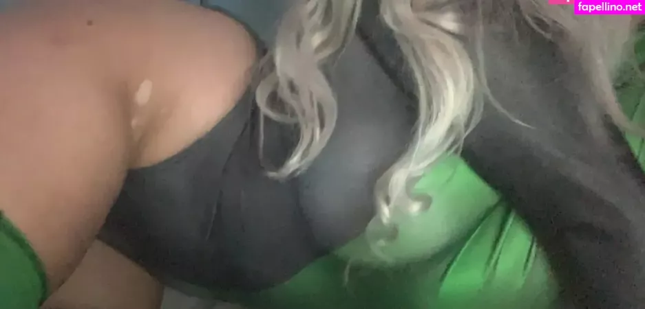 Violet Barlowe OnlyFans Thumbnail #xFozw20e6Q