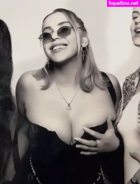 Violet Benson OnlyFans Thumbnail #R2jlUNN8f3