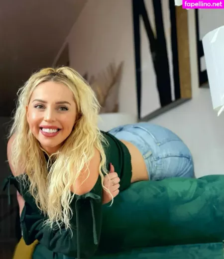 Violet Benson OnlyFans Thumbnail #dQOeQfIoya