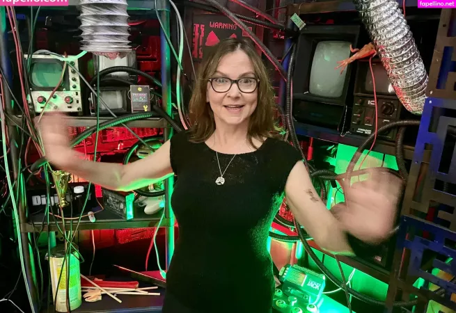 Violet Berlin OnlyFans Thumbnail #0H2W3bablA