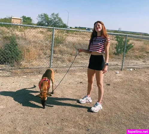 Violet Brinson OnlyFans Thumbnail #S4Bbk6or6U