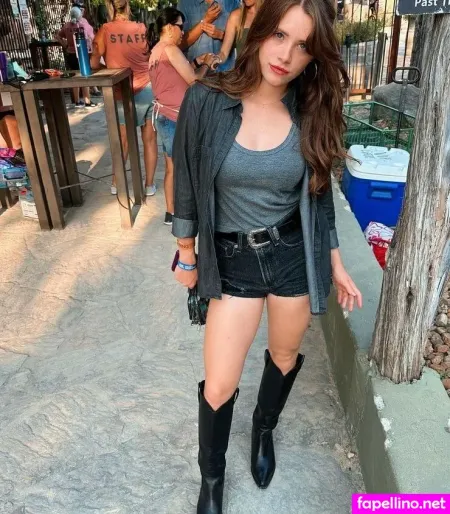 Violet Brinson OnlyFans Thumbnail #hc4o4jWt54