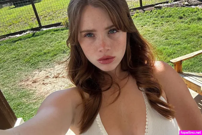 Violet Brinson OnlyFans Thumbnail #oJ3htqmejn