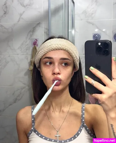 Violet Dreams 69 OnlyFans Thumbnail #DIWyh19ddF