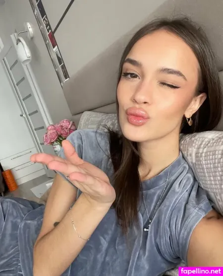 Violet Dreams69 OnlyFans Thumbnail #Auu0TyJmyJ