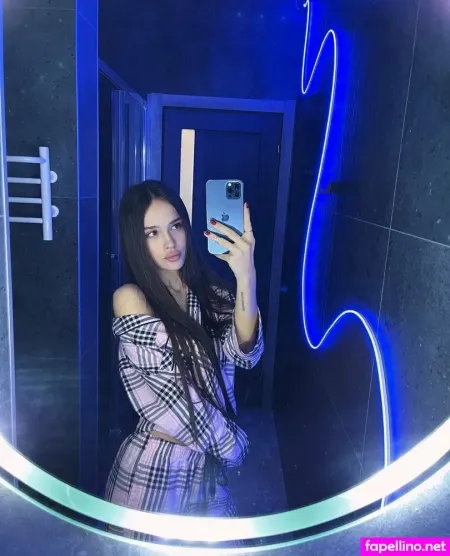 Violet Dreams69 OnlyFans Thumbnail #mBwmP6TYMj