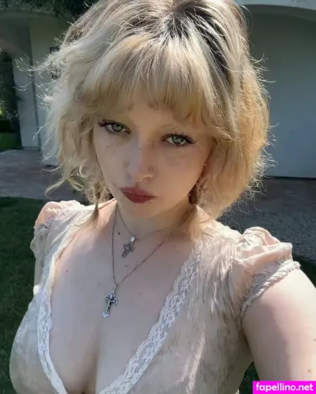 Violet Grohl OnlyFans Thumbnail #HrrXC6JdgP