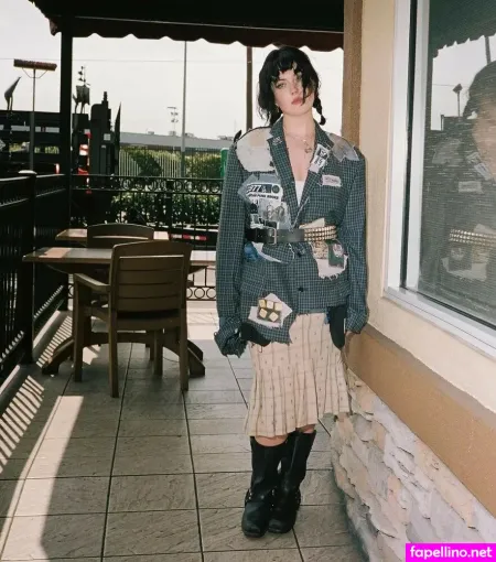 Violet Grohl OnlyFans Thumbnail #Snd4QnyzfM