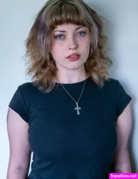 Violet Grohl OnlyFans Thumbnail #cGklB7dcvG