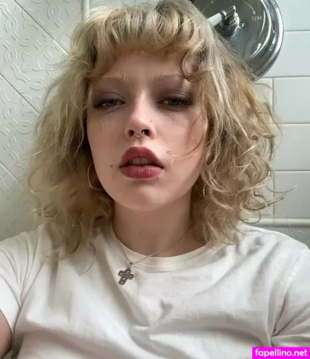 Violet Grohl OnlyFans Thumbnail #jmtxXCnxOK