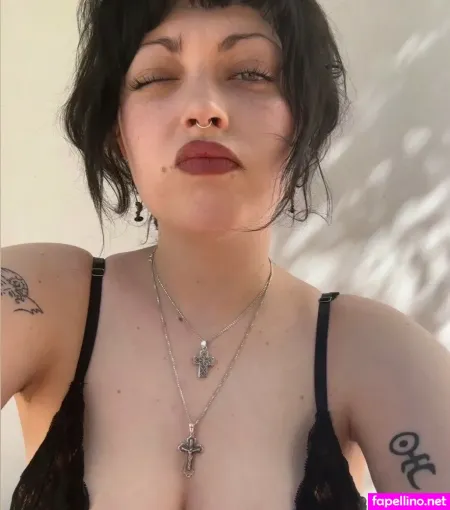 Violet Grohl OnlyFans Thumbnail #tC8N84xQtq