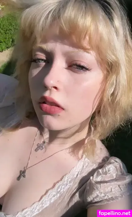 Violet Grohl OnlyFans Thumbnail #tbkK49wqNQ