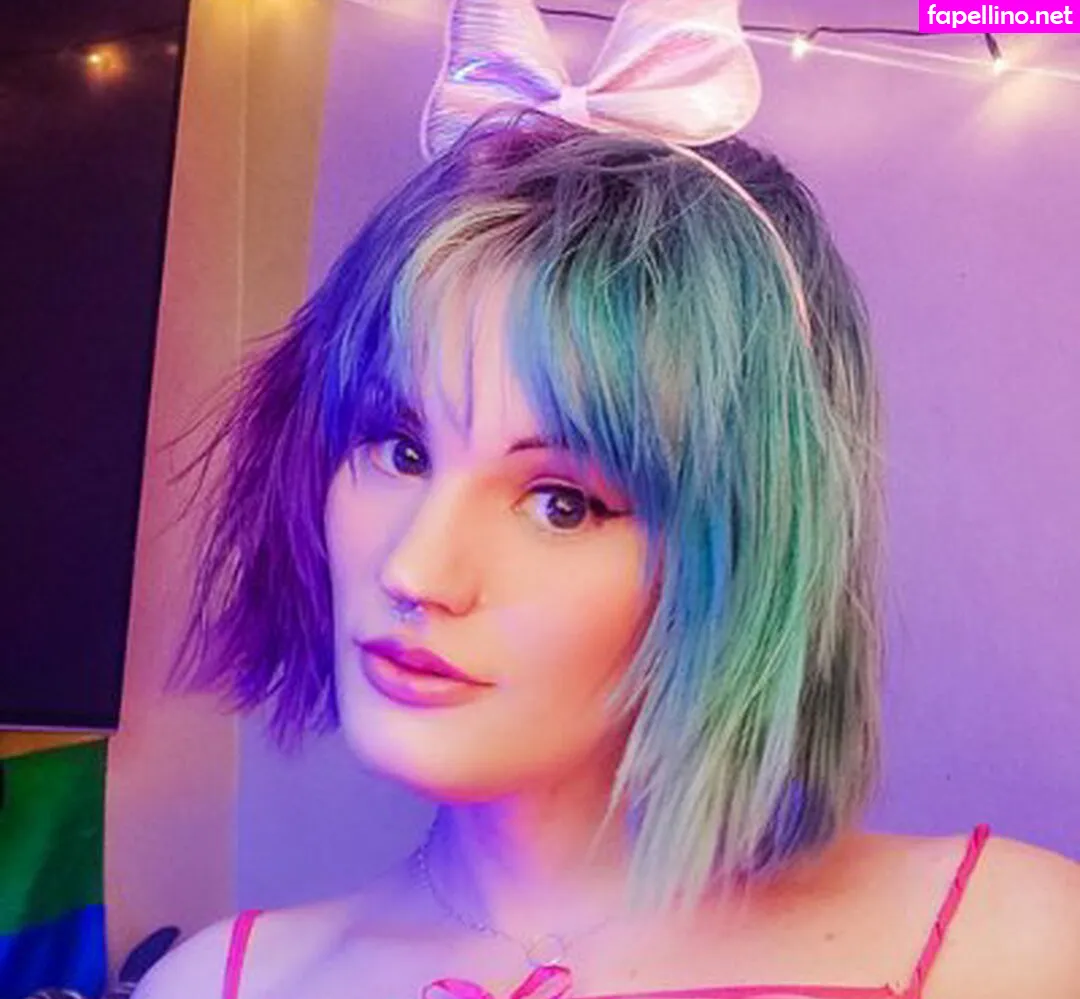 slutty_violet, violetpixie, vviolethaze Nude Leaked OnlyFans Photo #HUmMuPxsPL