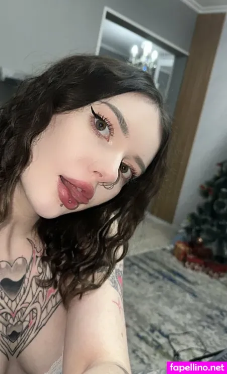 Violet Lilymoon OnlyFans Thumbnail #ijluT8zauB