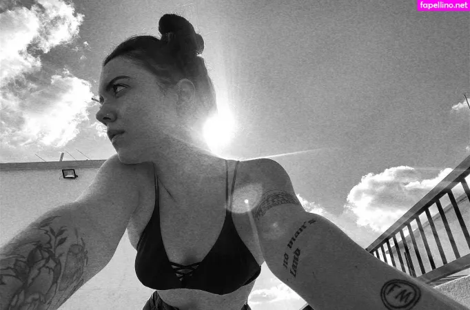 Violet Orlandi OnlyFans Thumbnail #E18ffchqVo