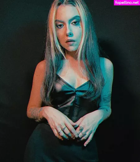 Violet Orlandi OnlyFans Thumbnail #HipXvZcA4s
