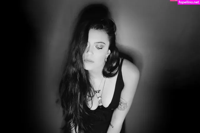 Violet Orlandi OnlyFans Thumbnail #Mxbnp7LqwG