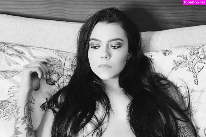 Violet Orlandi OnlyFans Thumbnail #hHFBXLvJDK