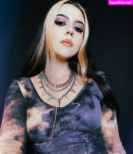 Violet Orlandi OnlyFans Thumbnail #hjaRL5KWdB