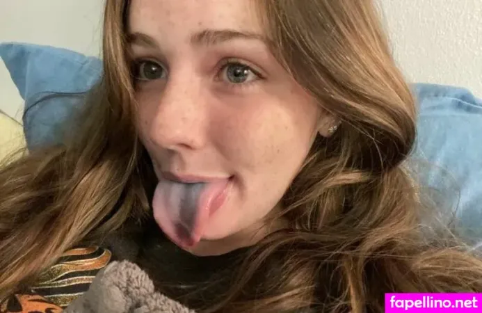 Violet Quinn OnlyFans Thumbnail #4NawbFjWTk