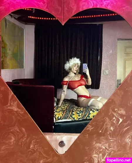 Violet Royal OnlyFans Thumbnail #4hkVfSHNMn