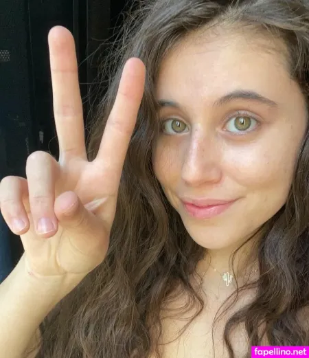 Violet Summer Main Profile Photo