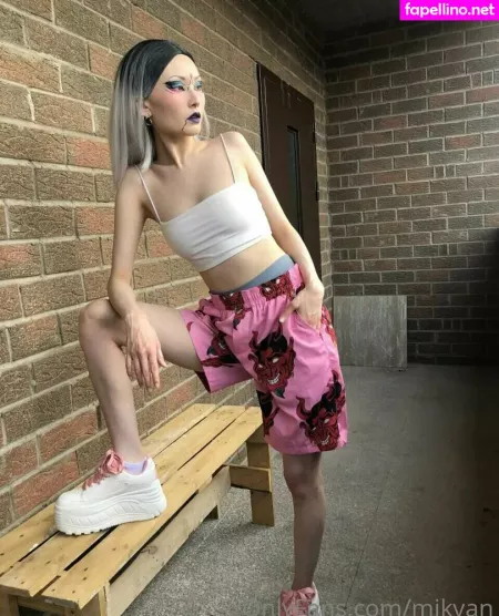 Violet Williams OnlyFans Thumbnail #WlvUbiSq70
