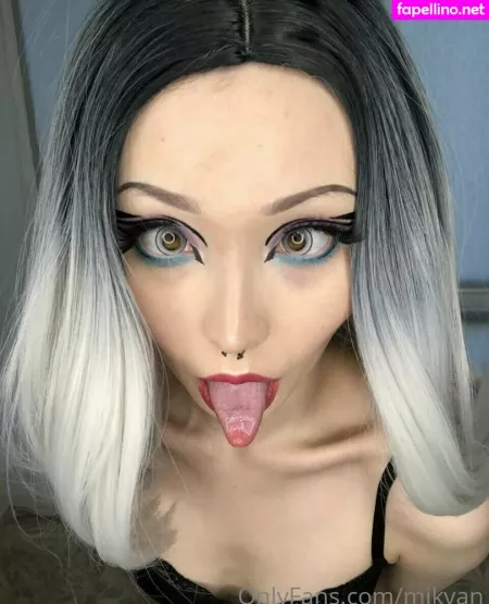 Violet Williams OnlyFans Thumbnail #oLeW5oDxJj