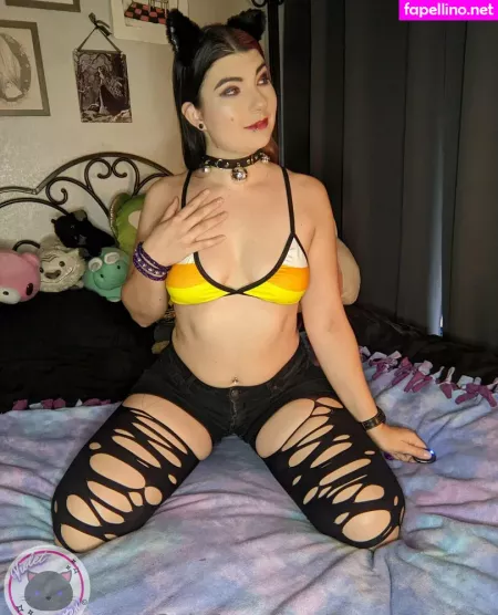 Violet613videos OnlyFans Thumbnail #AsJ4fcDHdN