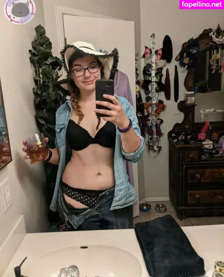 Violet613videos OnlyFans Thumbnail #vt7gI5ys86